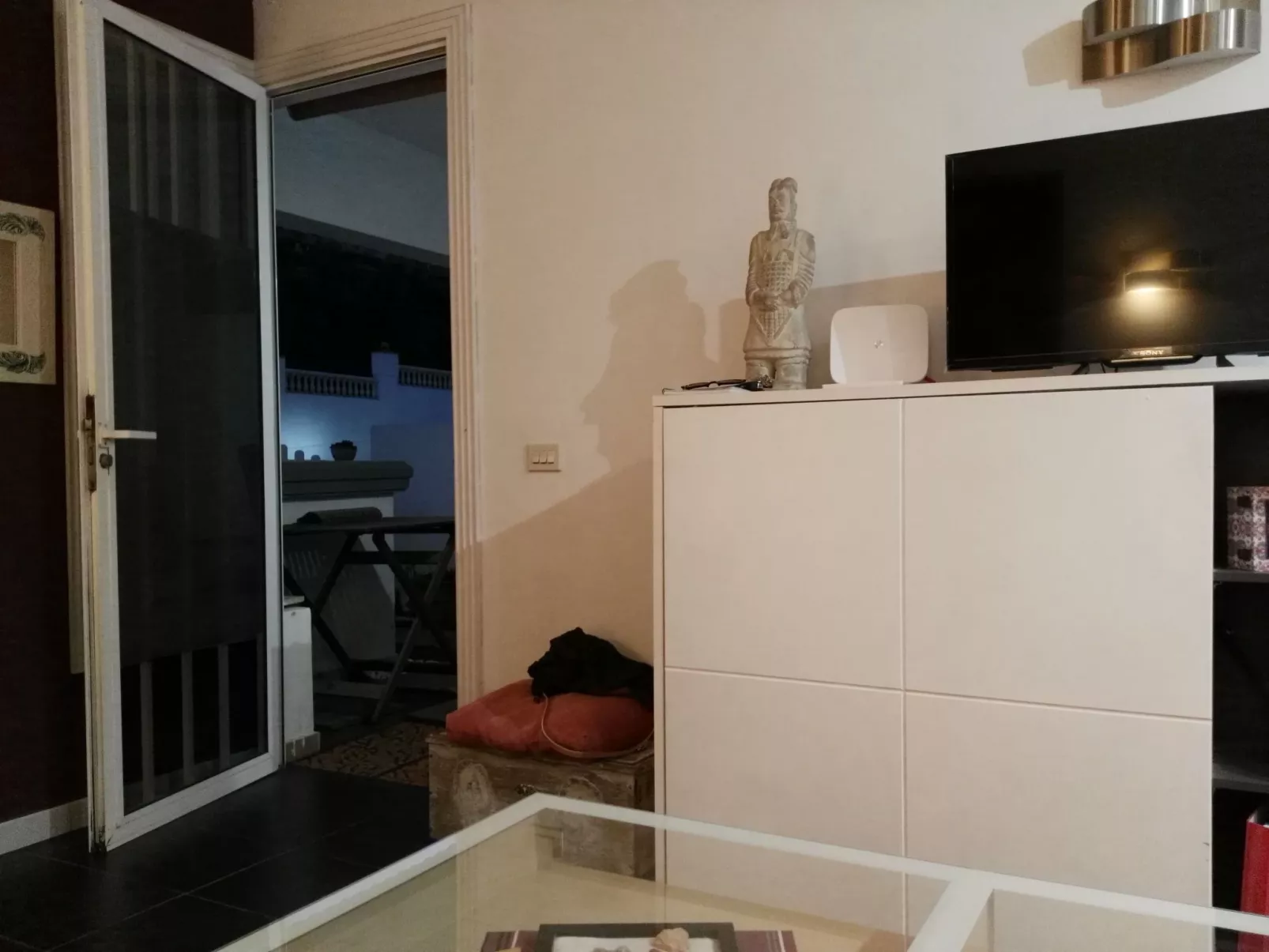 Appartement mit Balkon in einem Komplex mit Gemeinschaftspool am Meer-Drinnen