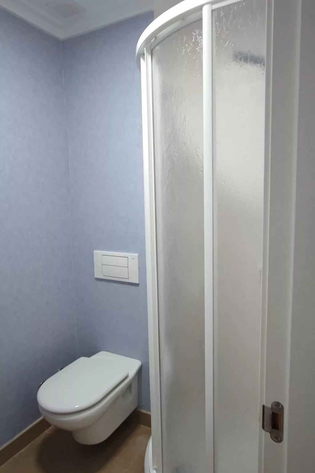 La Invincible Terreros in der 1. Reihe des Strandes-Inside