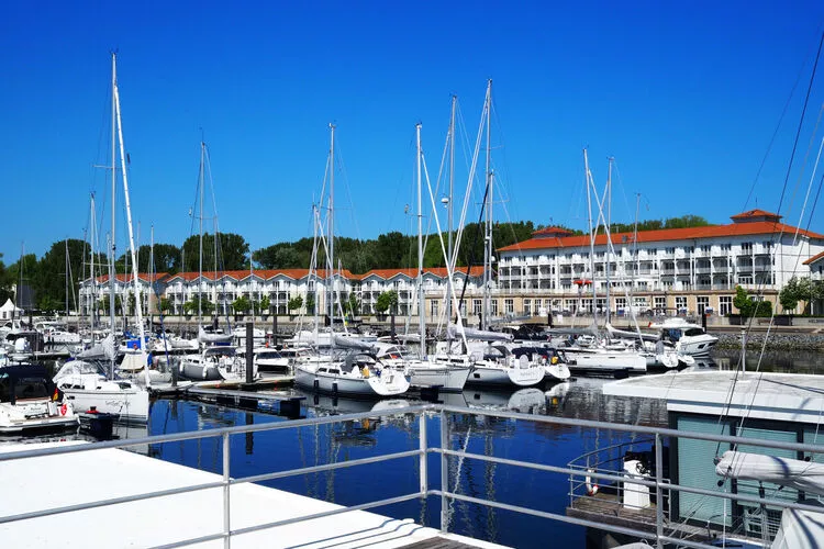 Hausboot Family & Friends LP 4 / 1-2 Personen-View summer