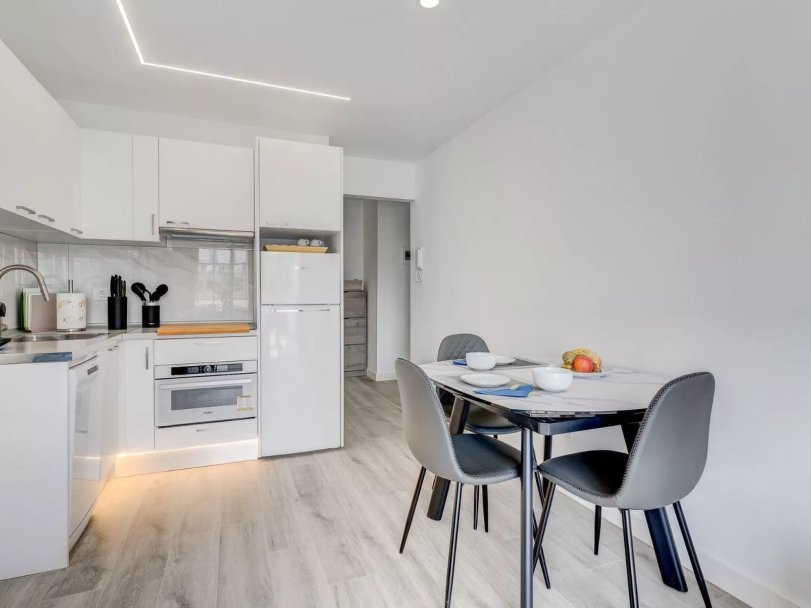 Los Diamantes-Inside