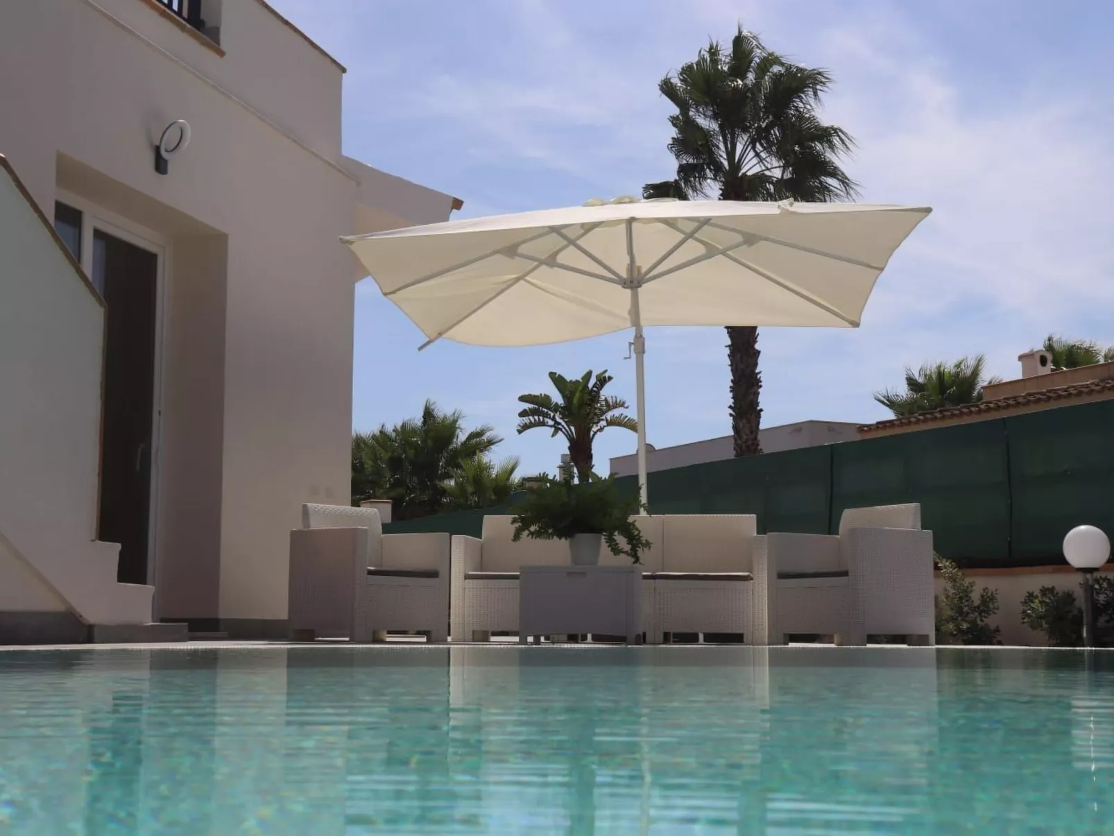 "Die Perle Siziliens" mit Salz-Infiltrationspool-Outside