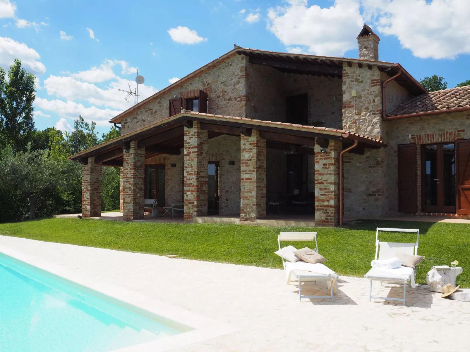 Casale Civitella mit Infinity-Pool-Draußen