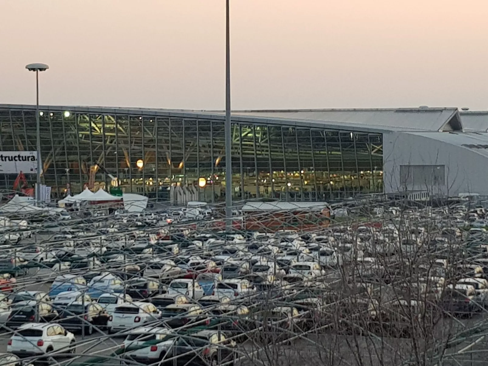 Inalpi arena Wohnung mit Gemeinschaftspool-Image-tags.info