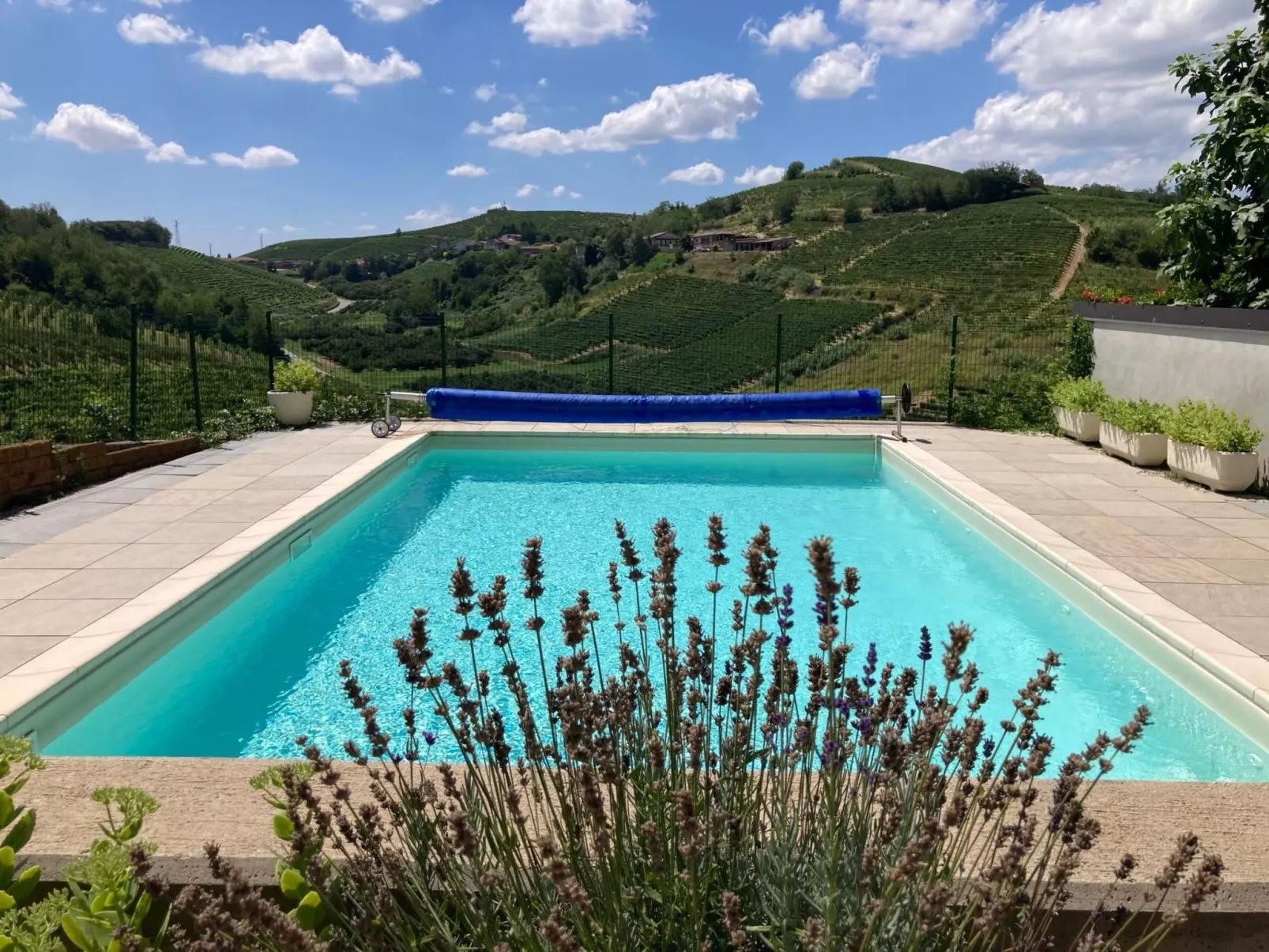 Mit privatem Pool, AC und Weinkeller-Draußen