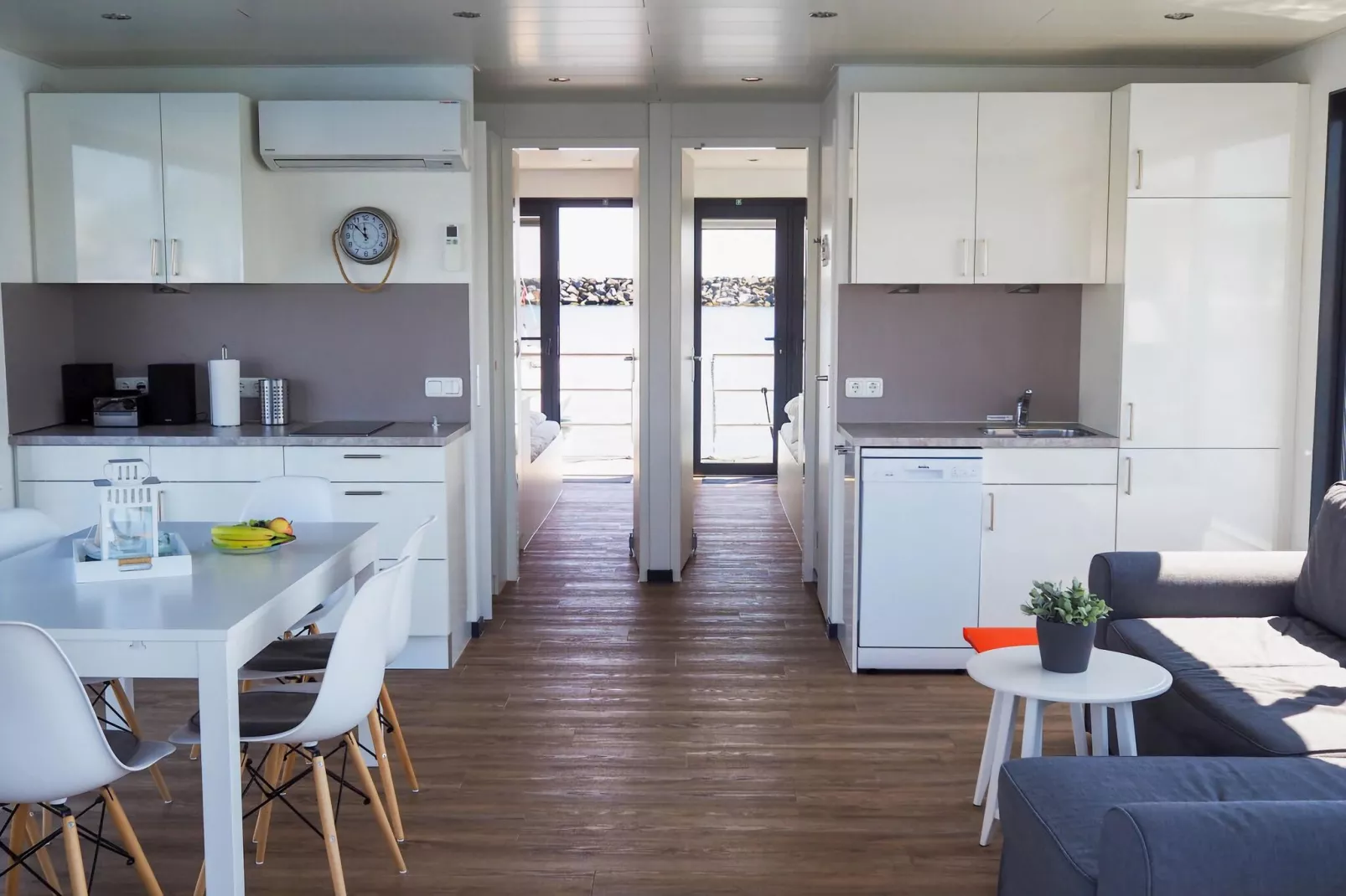 Hausboot Family & Friends mit Hund LP 8 / 1-2 Personen-Living room