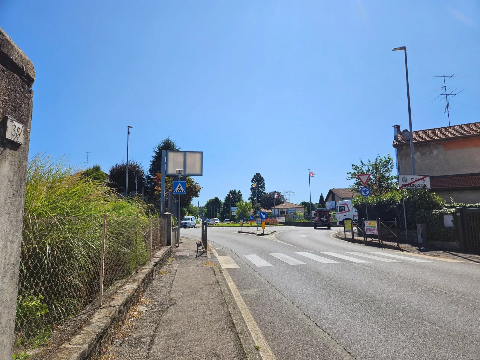 Zwischen Seen und Hügeln in Pina by Holiday World-Draußen