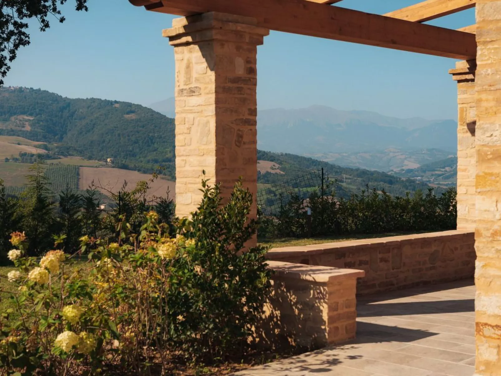 Luxuriöse und erschwingliche Villa mit privatem Pool-Outside