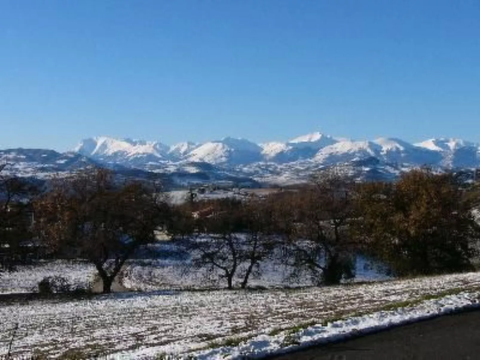 Rote Wohnung Bauernhaus-Draußen