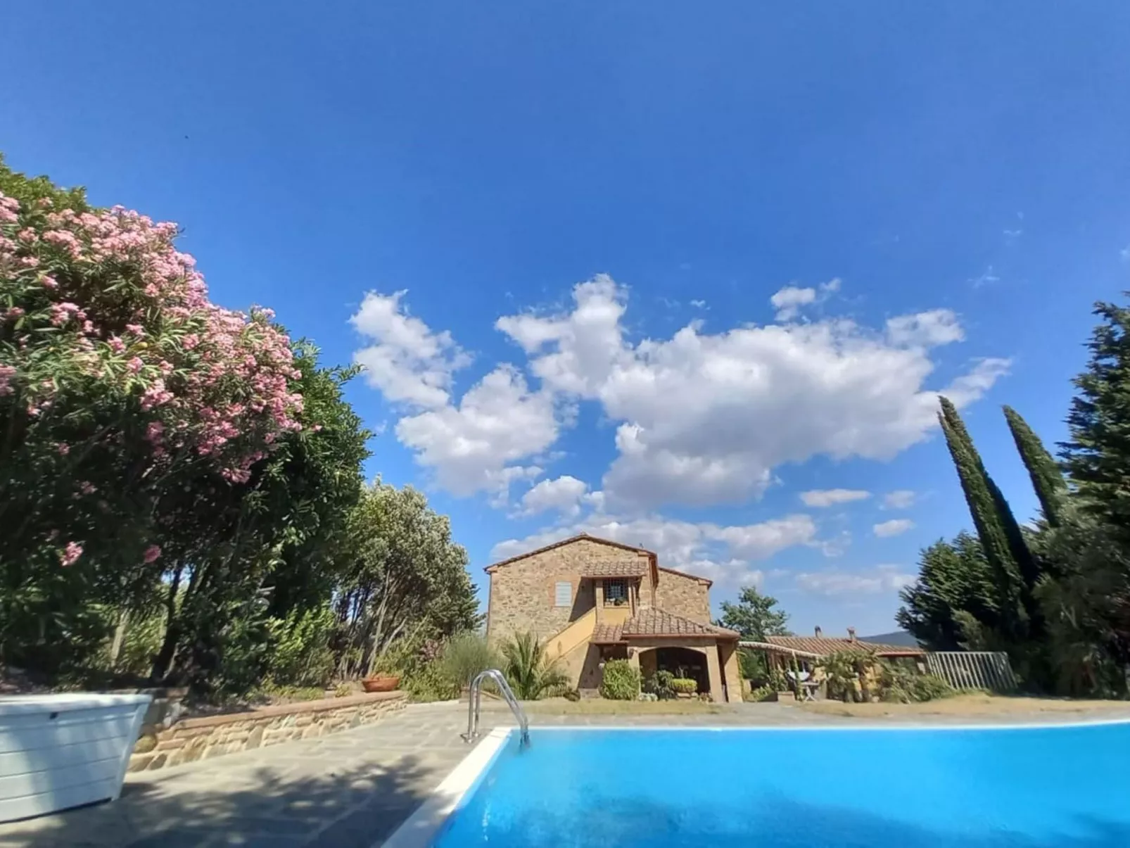 'Riparossa' mit Pool-Image-tags.info