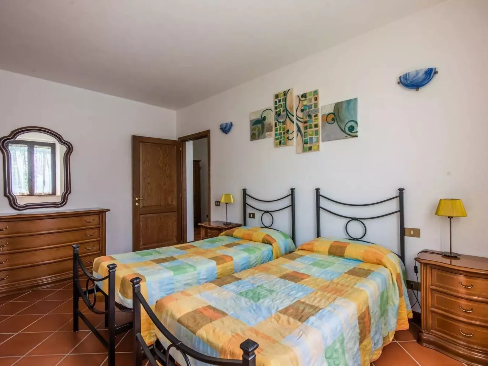 Wohnung mit Garten und oberirdischem Pool-Drinnen