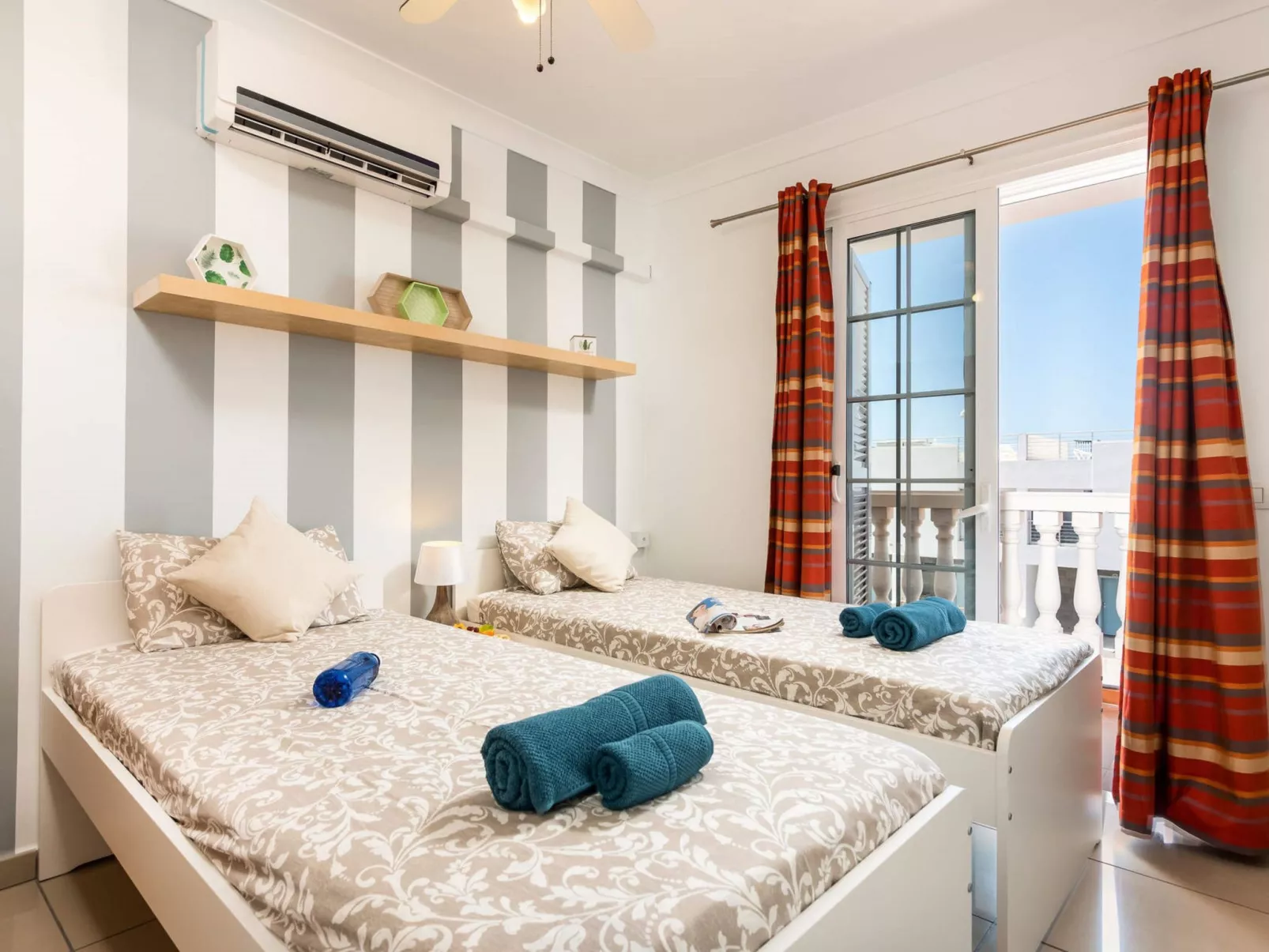 Villa Naranja mit beheiztem Pool und Meerblick-Drinnen