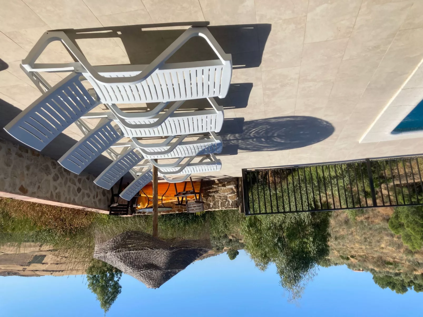 Wunderschön gelegenes Ferienhaus mit privatem Pool-Draußen