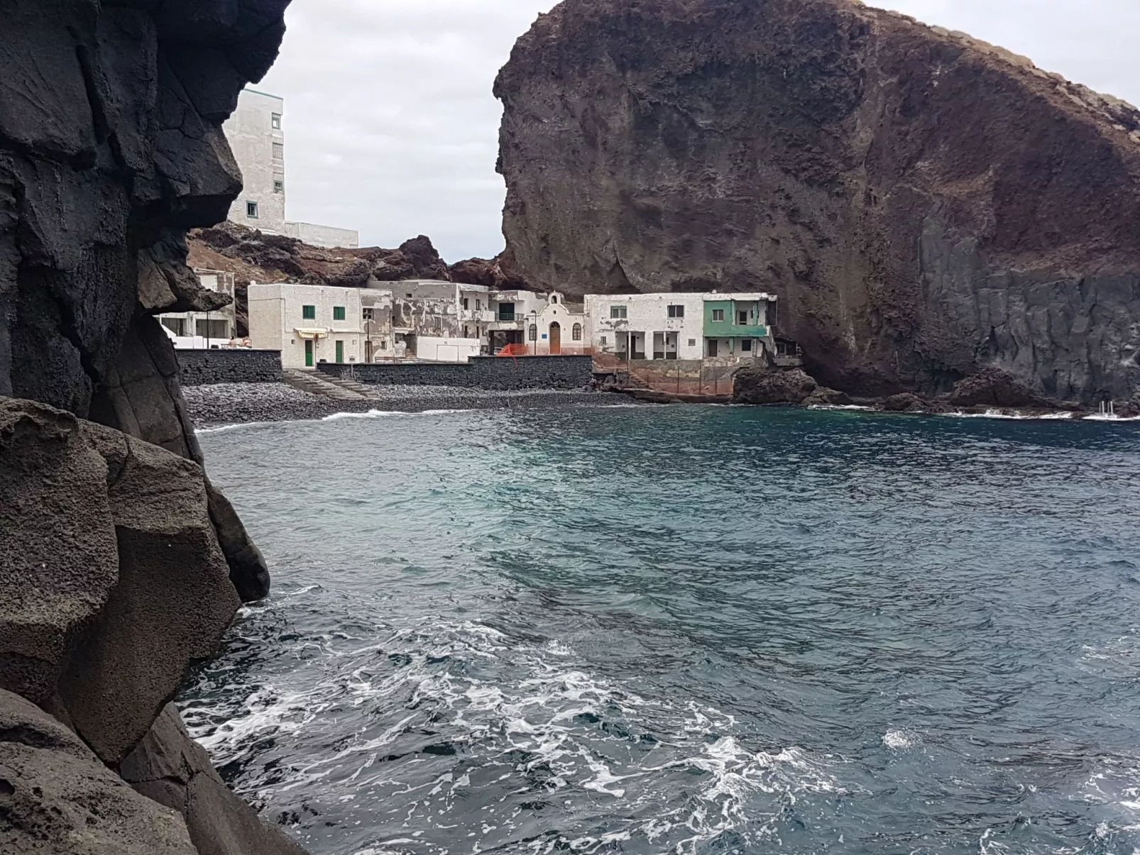 Für 6 Personen ca. 90 m - Draußen