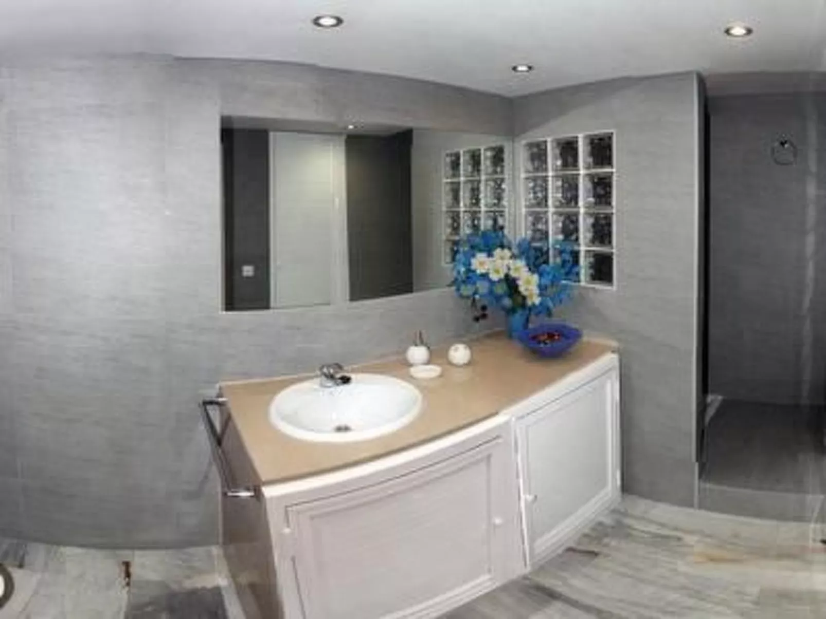 Wohnung mit Terrasse, Nähe Kathedrale von Sevilla-Drinnen