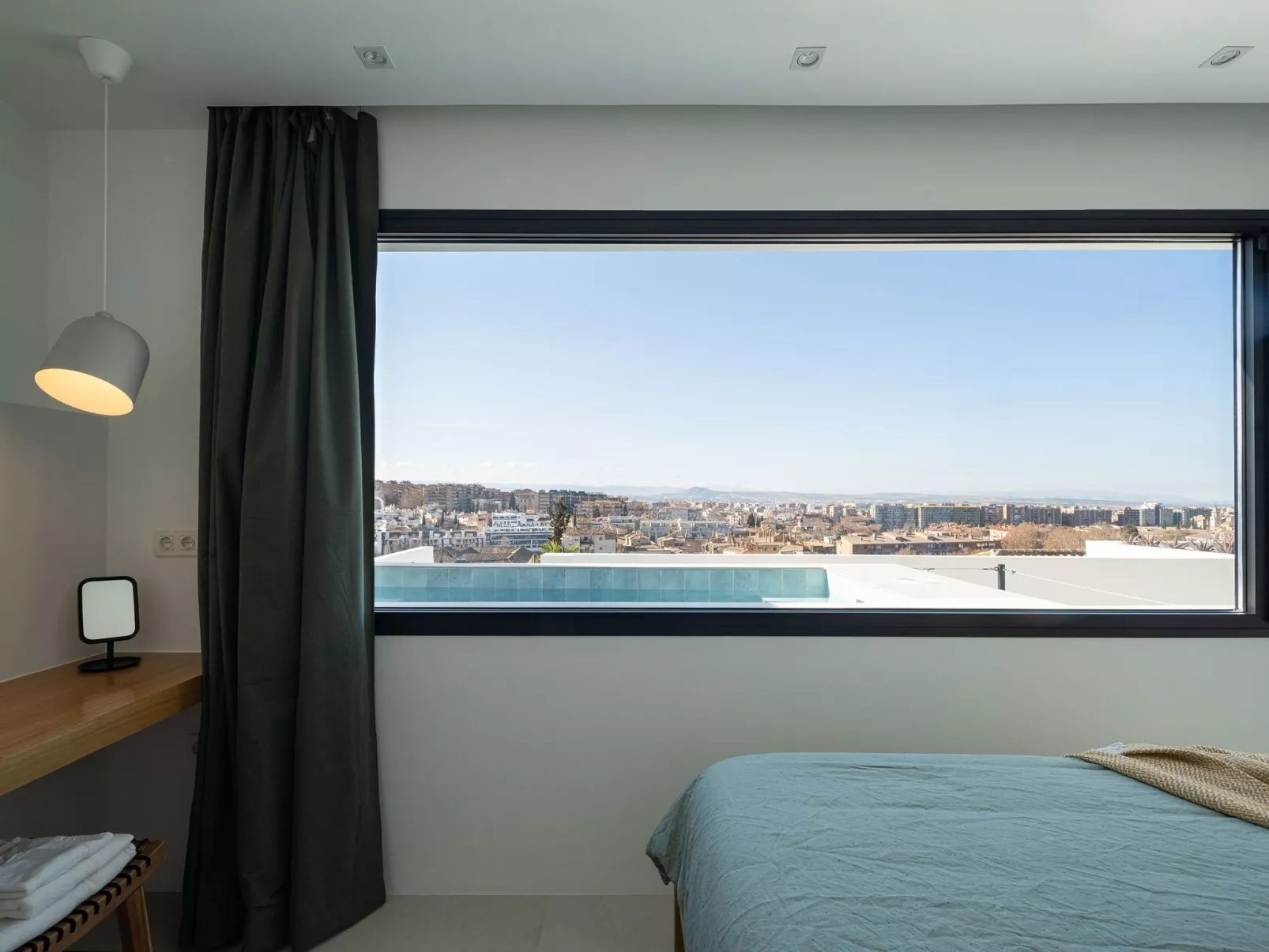 Privater Pool - Terrasse mit Aussicht - Tolle Lage-Dedans