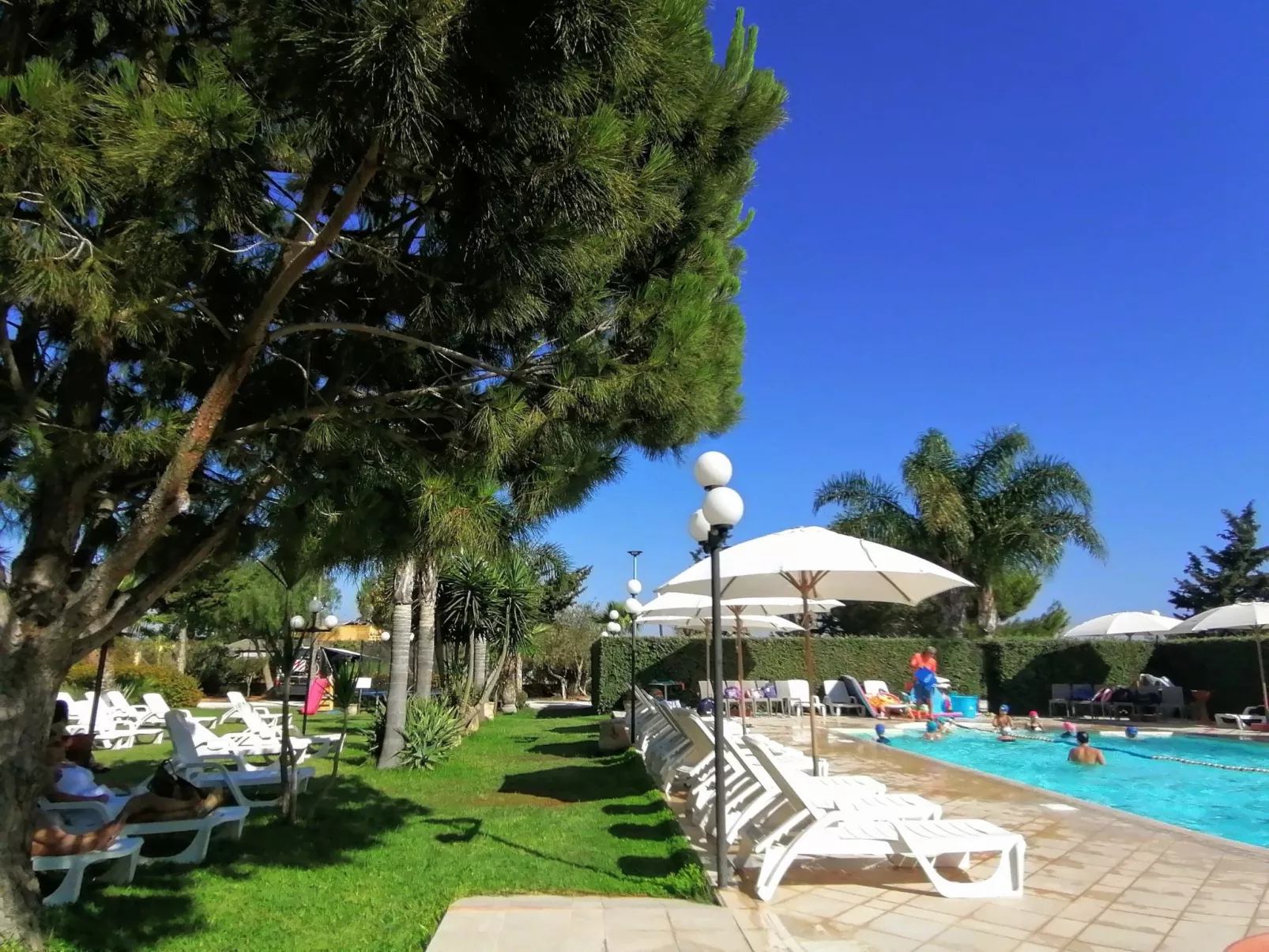 Appartement in Marsala mit gemeinschaftlichem Pool, Grill und Garten-Draußen