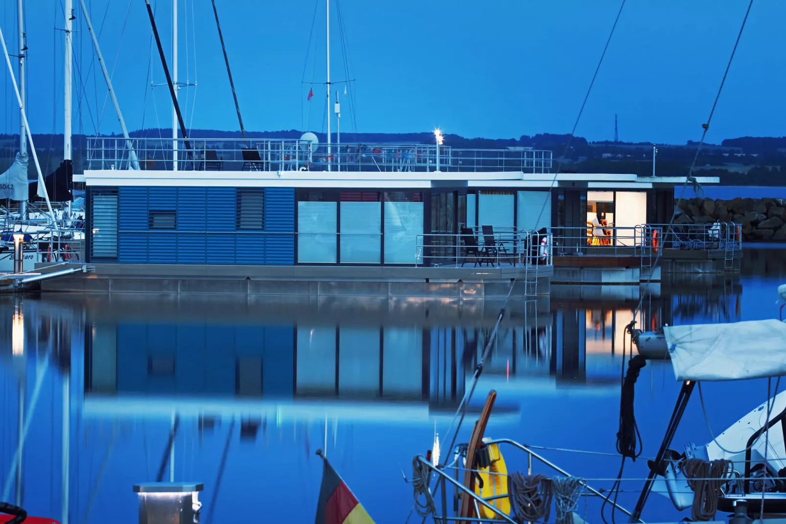 Hausboot Family & Friends mit Hund LP 10 / 3 Personen-Exterior summer