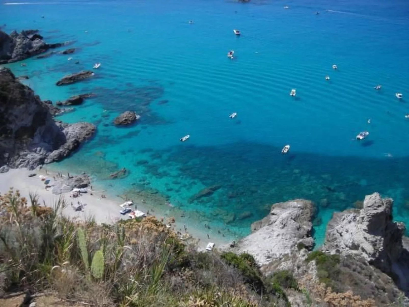 Villa im Grünen mit Schwimmbad, in der Nähe des Meeres-Image-tags.info