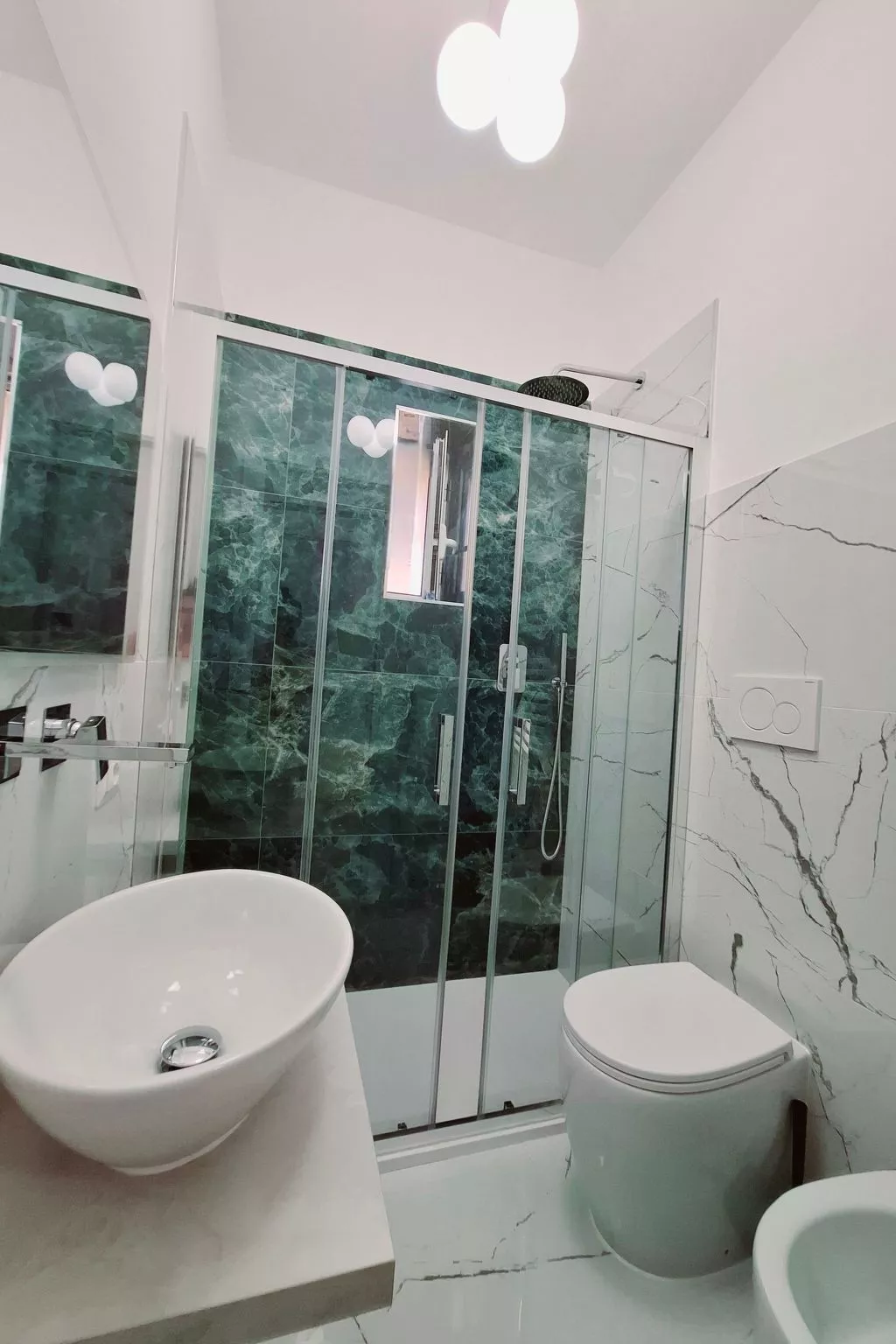 'Rhome Sweet Rhome-Inside