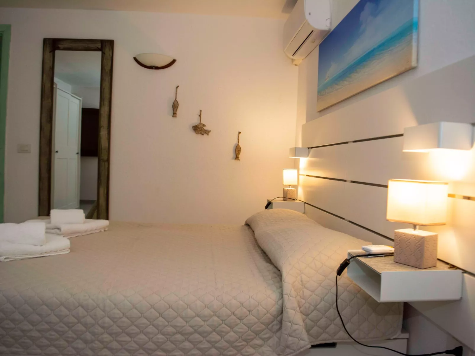 Große Drei-Zimmer-Wohnung am Golf von Marinella-Inside