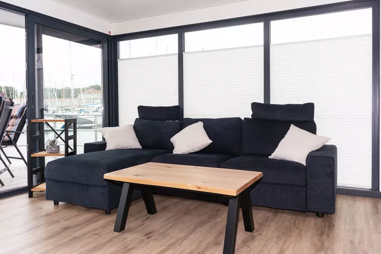 Hausboot Family & Friends mit Hund LP 10 / 4 Personen-Living room