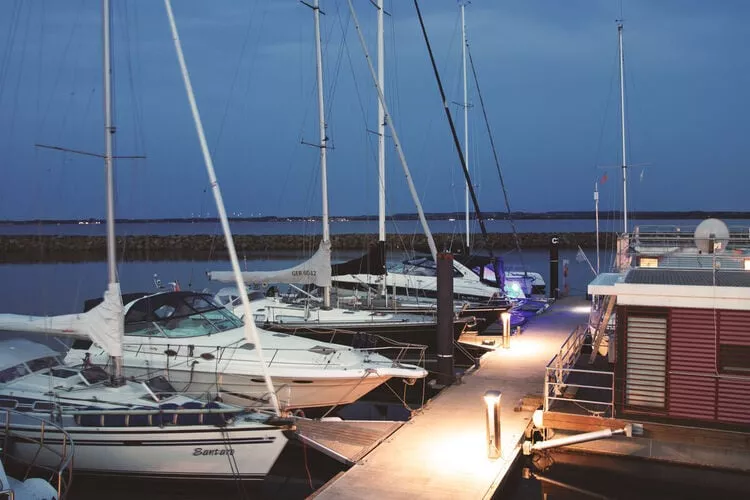Hausboot Family & Friends mit Hund LP 10 / 4 Personen-View summer