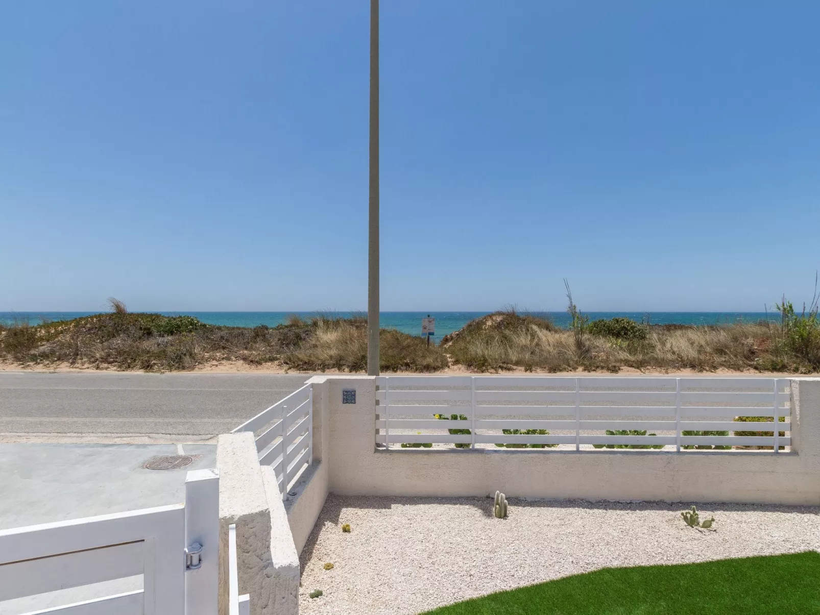 Oneiro, Unterkunft am Strand mit großer Terrasse-Image-tags.info