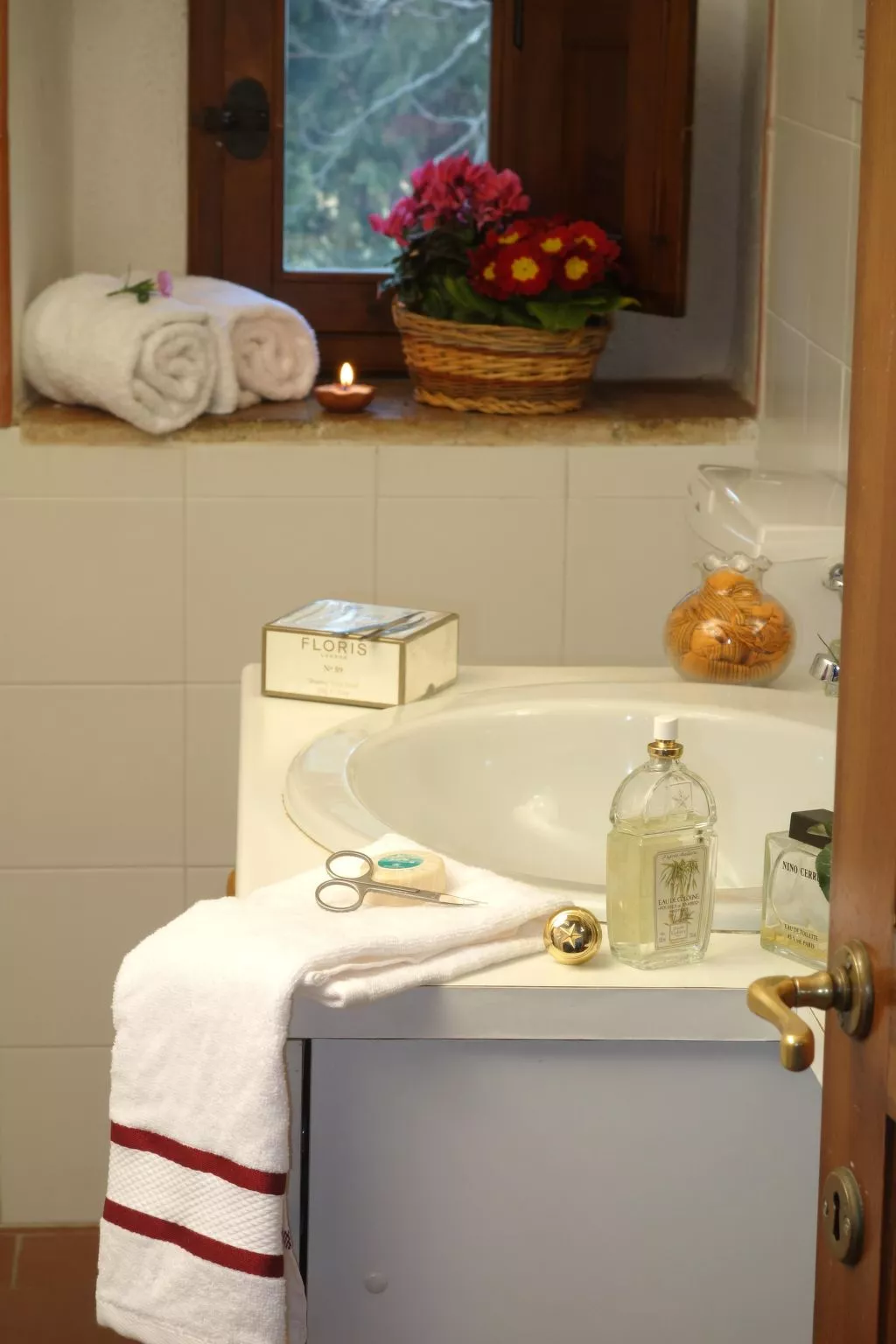 Urlaub flach weiß - Drinnen