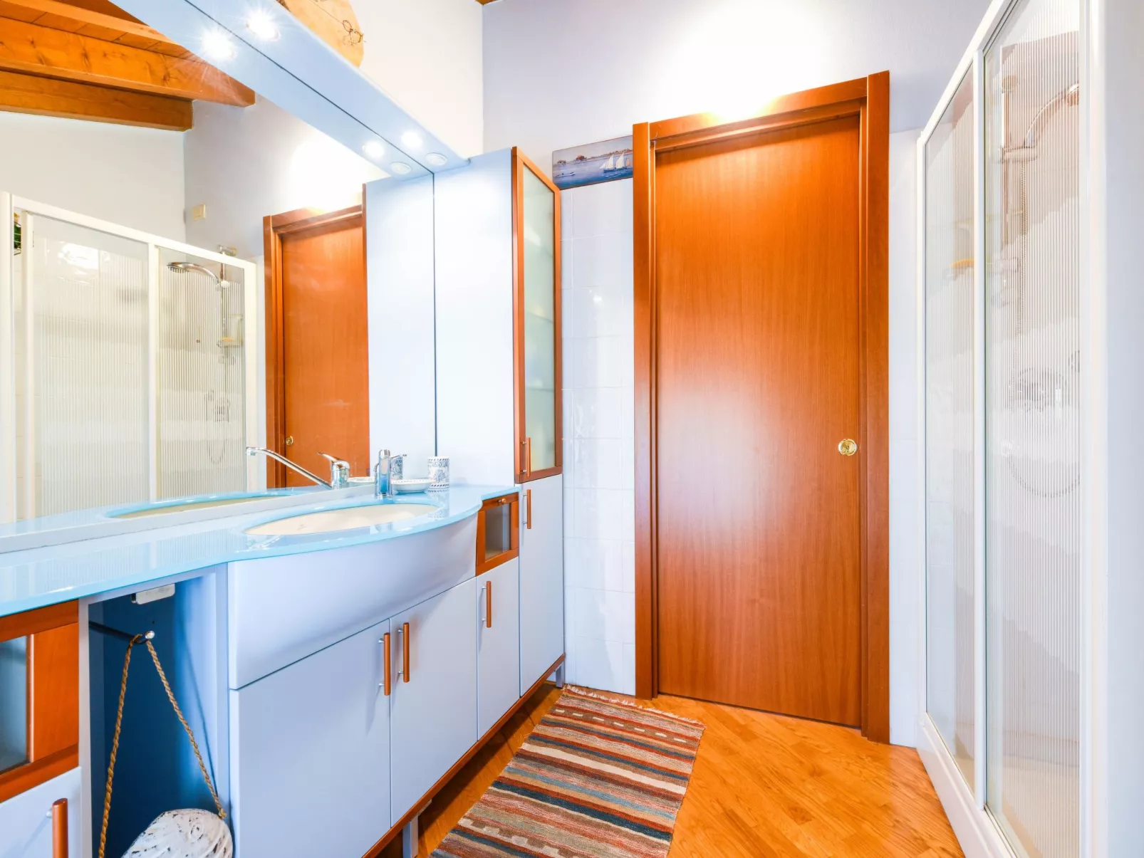 'Silvia4' mit Balkon-Drinnen