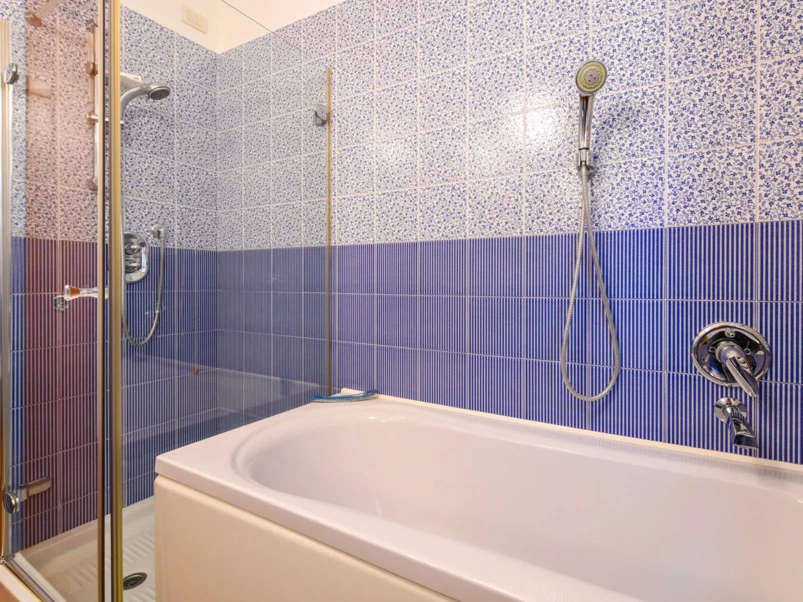 'Silvia2' mit privatem Balkon-Drinnen