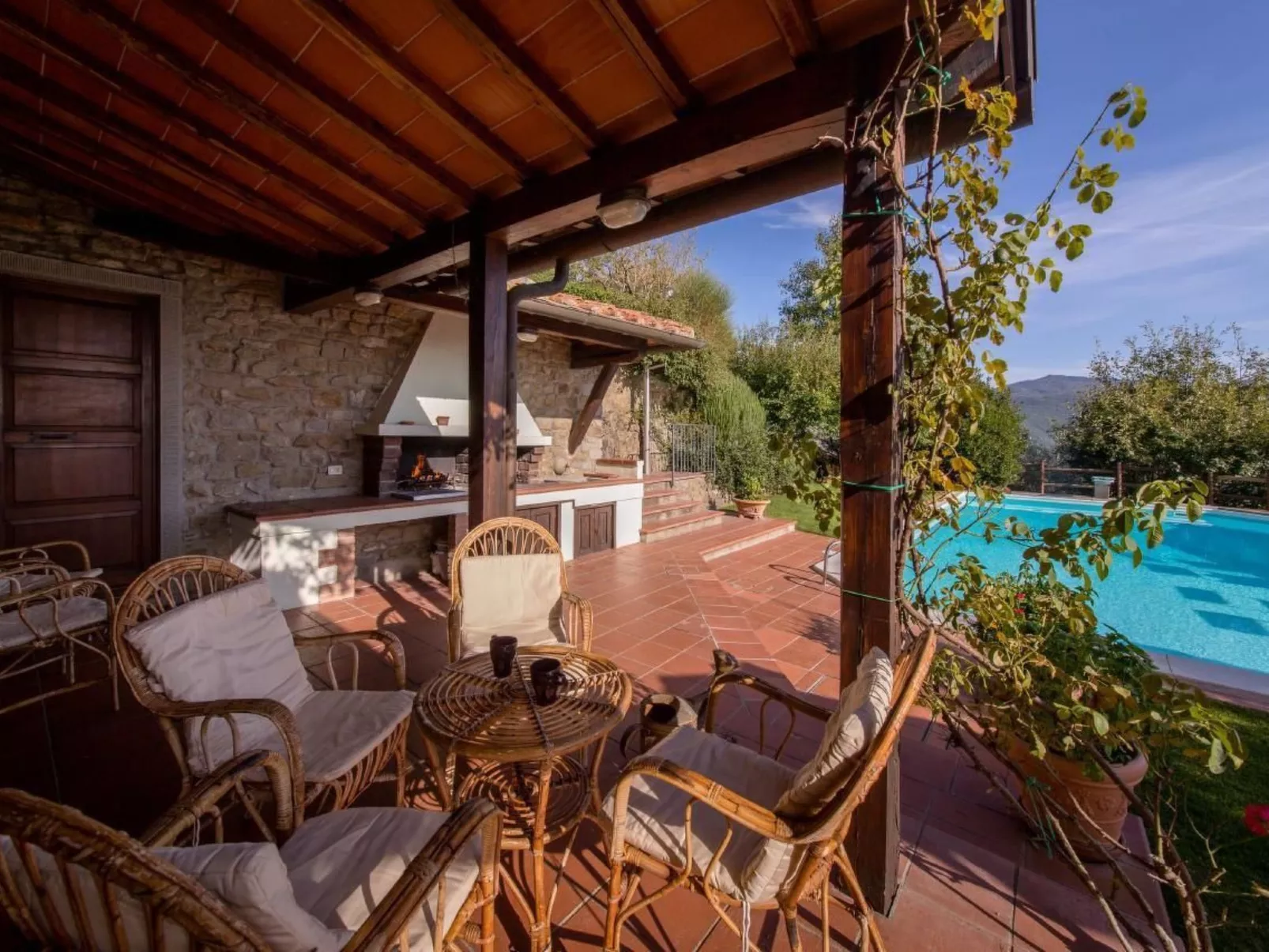 Villa La Foce-Image-tags.info