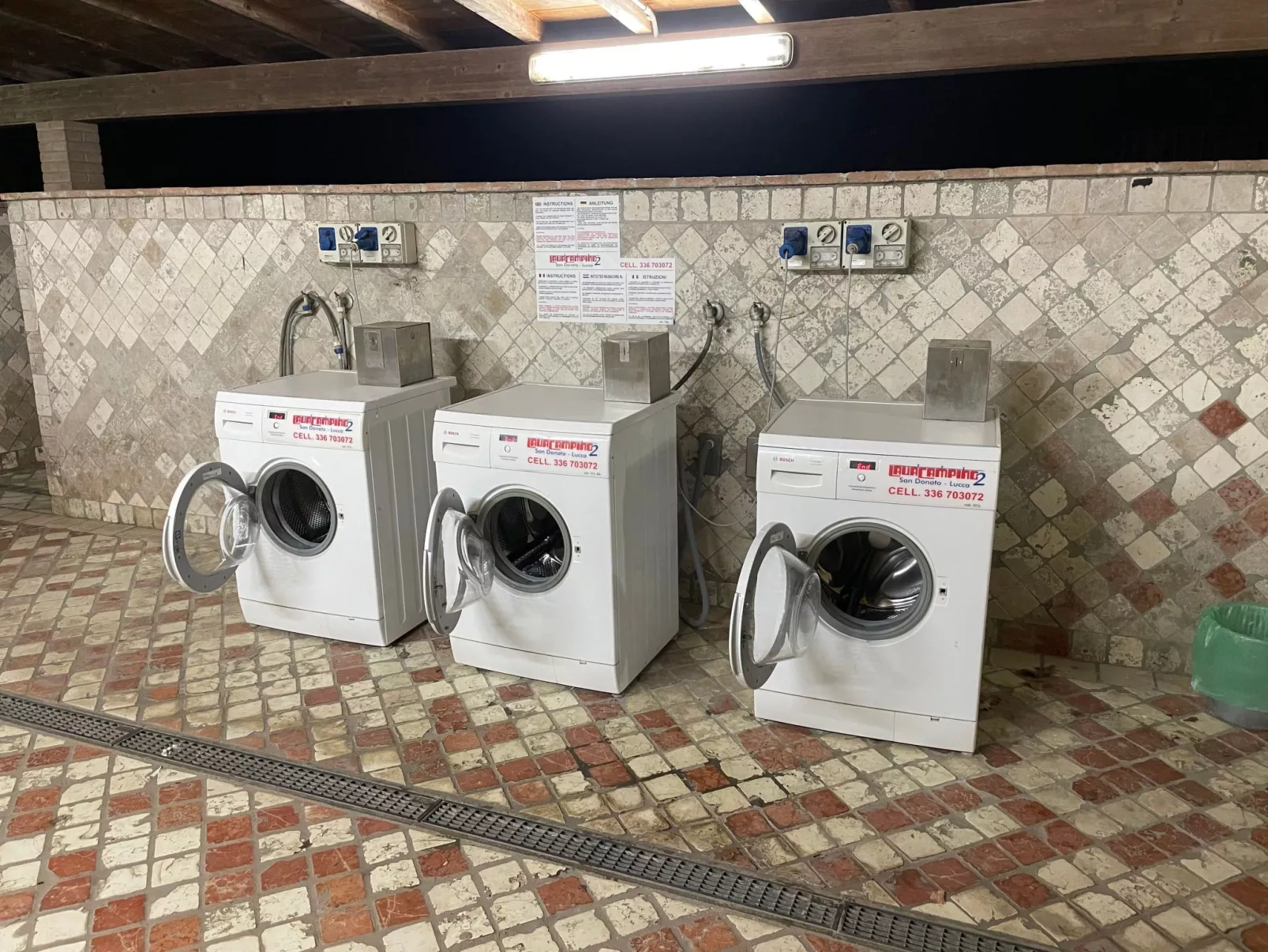 Schönes Haus in Viareggio mit privatem Parkplatz-Outside