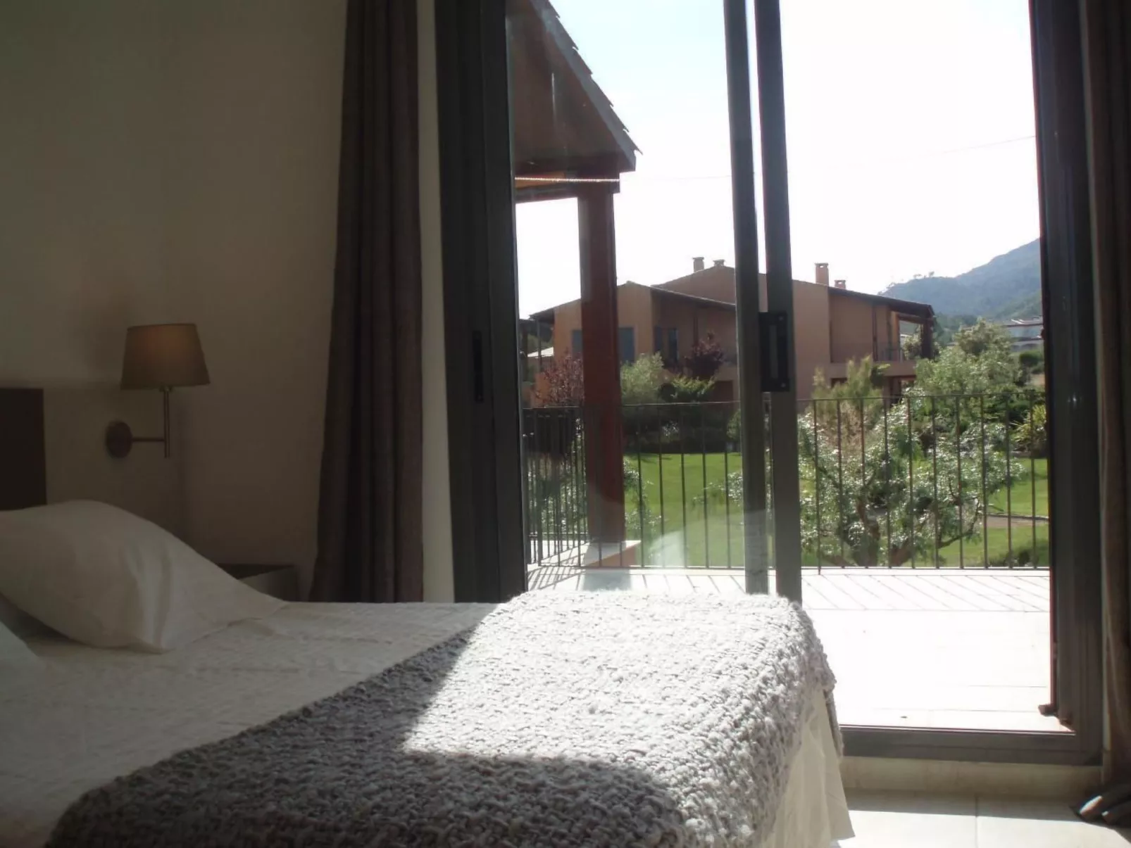 Haus in Bonmont mit Schwimmbad und Port Aventura-Dehors