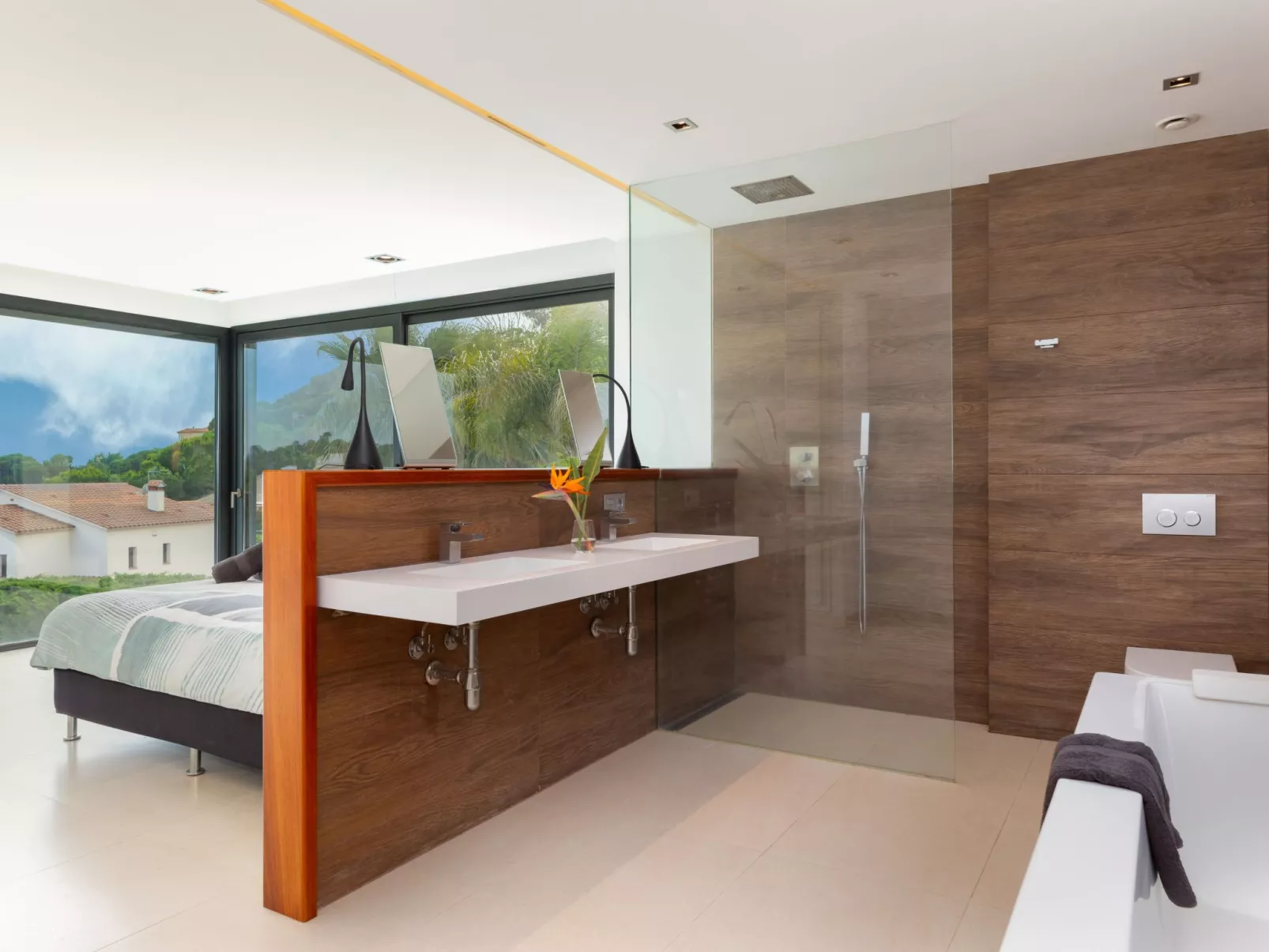 Luxuriöse Villa mit fantastischem Meerblick und Pool-Inside