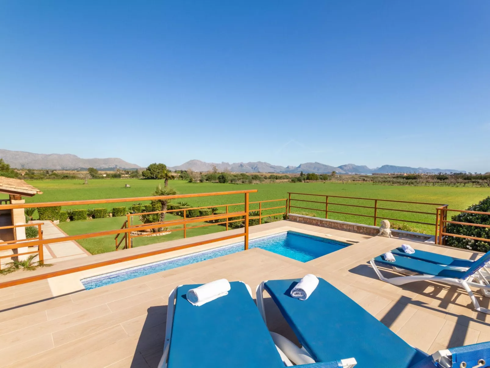 Villa Can Soler-Outside