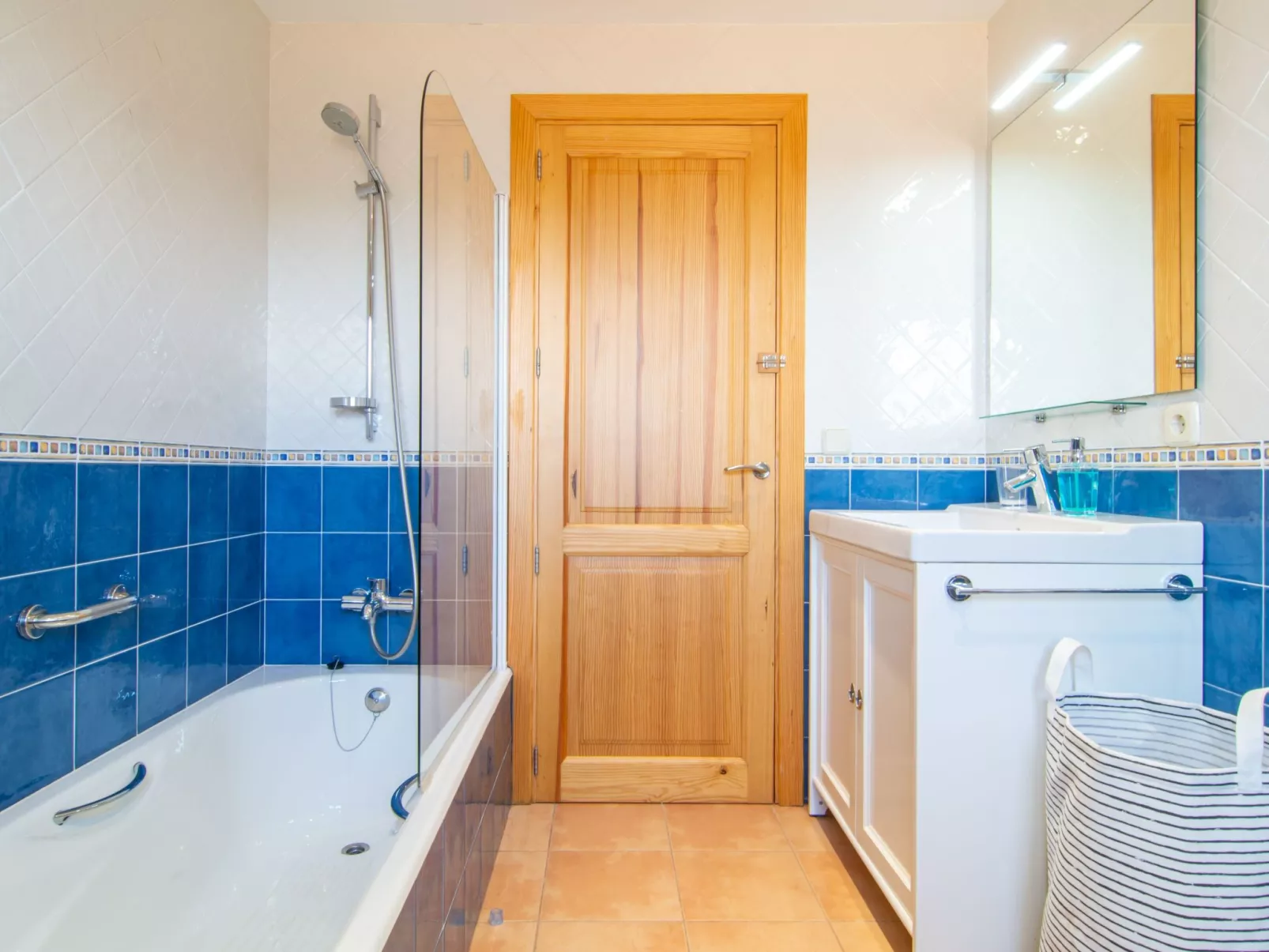 Stilvolle, top-moderne, traumhafte Finca in Sineu-Inside