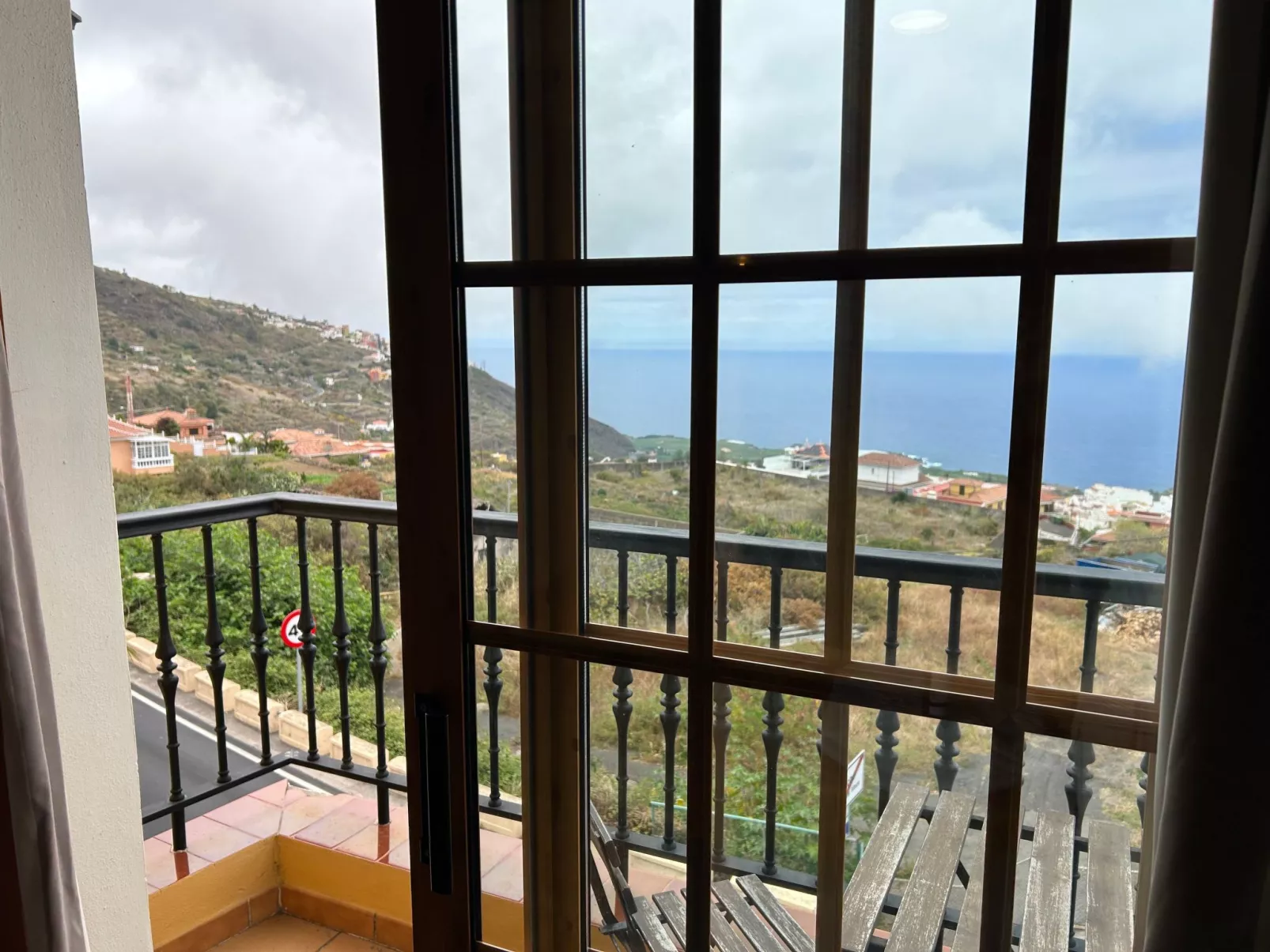 Apartment mit Balkon und Meerblick-Outside