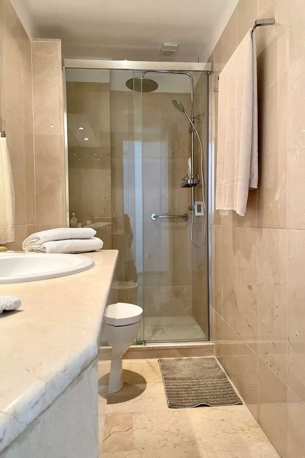 Appartement mit Pool - Dedans