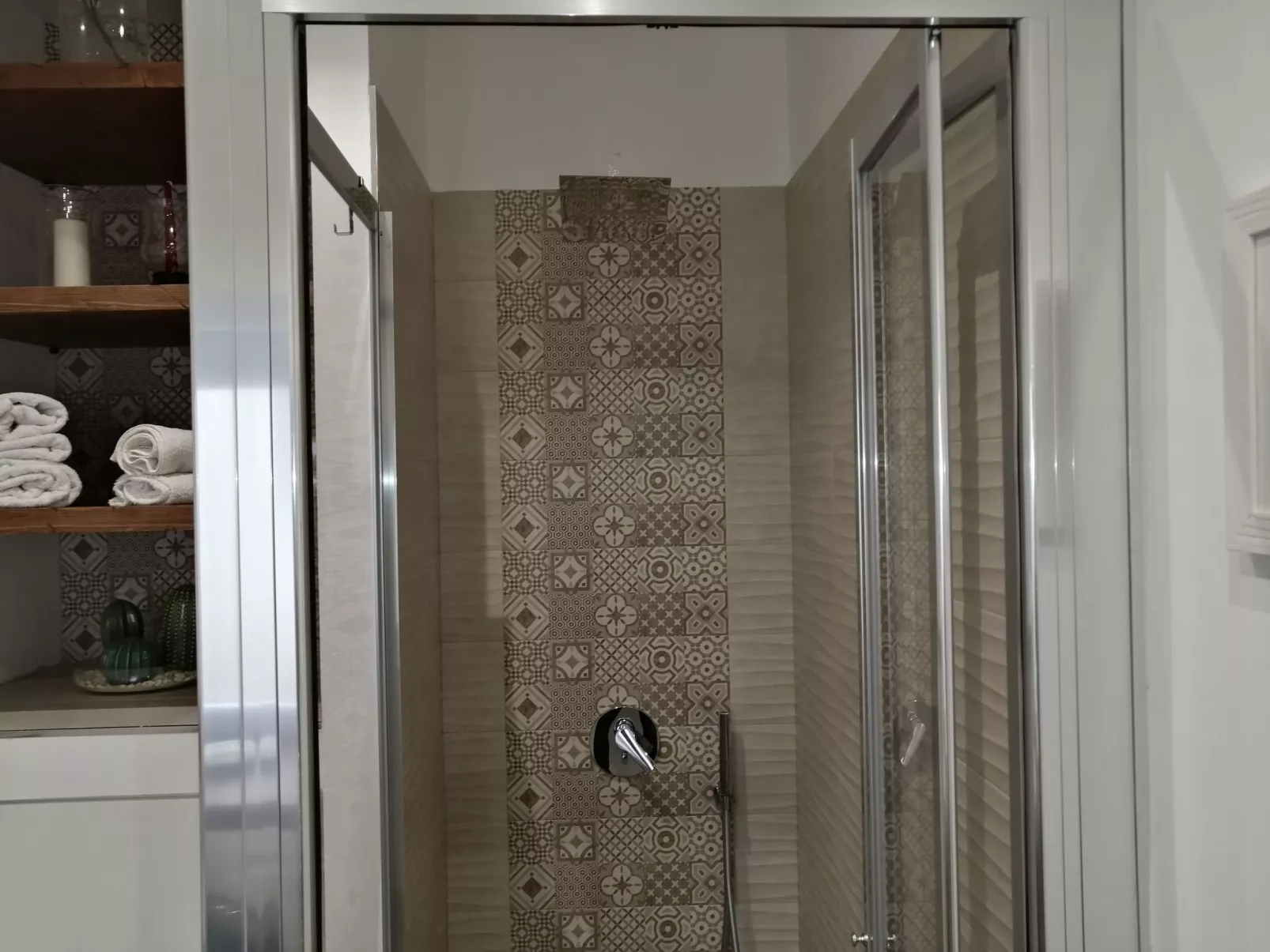 'Constance' mit Balkon-Drinnen