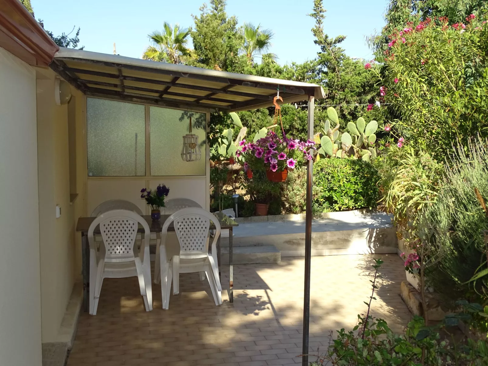 Kleines ruhiges Ferienhaus direkt am Meer-Outside