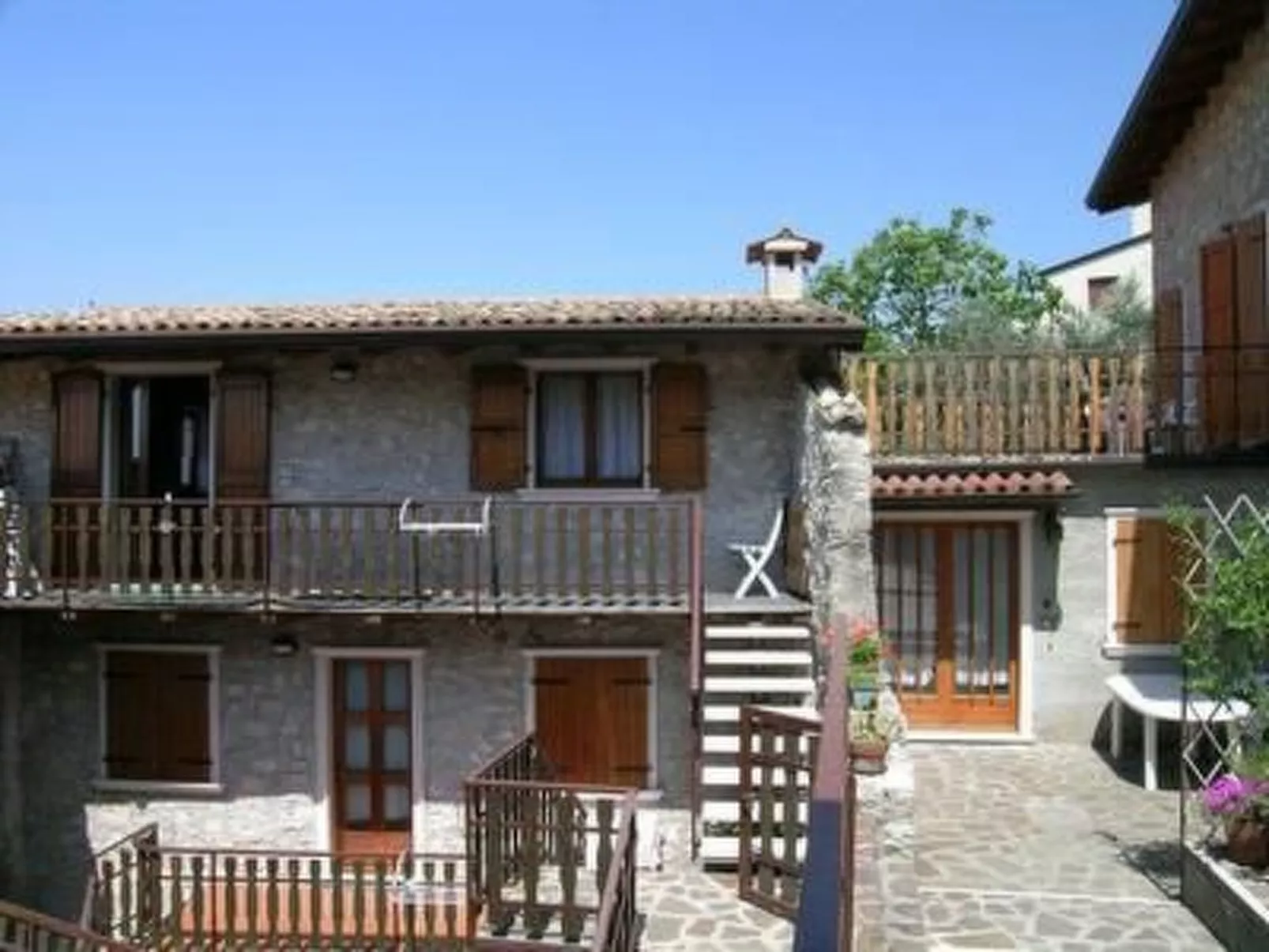 APARTMENT LAURA-Outside