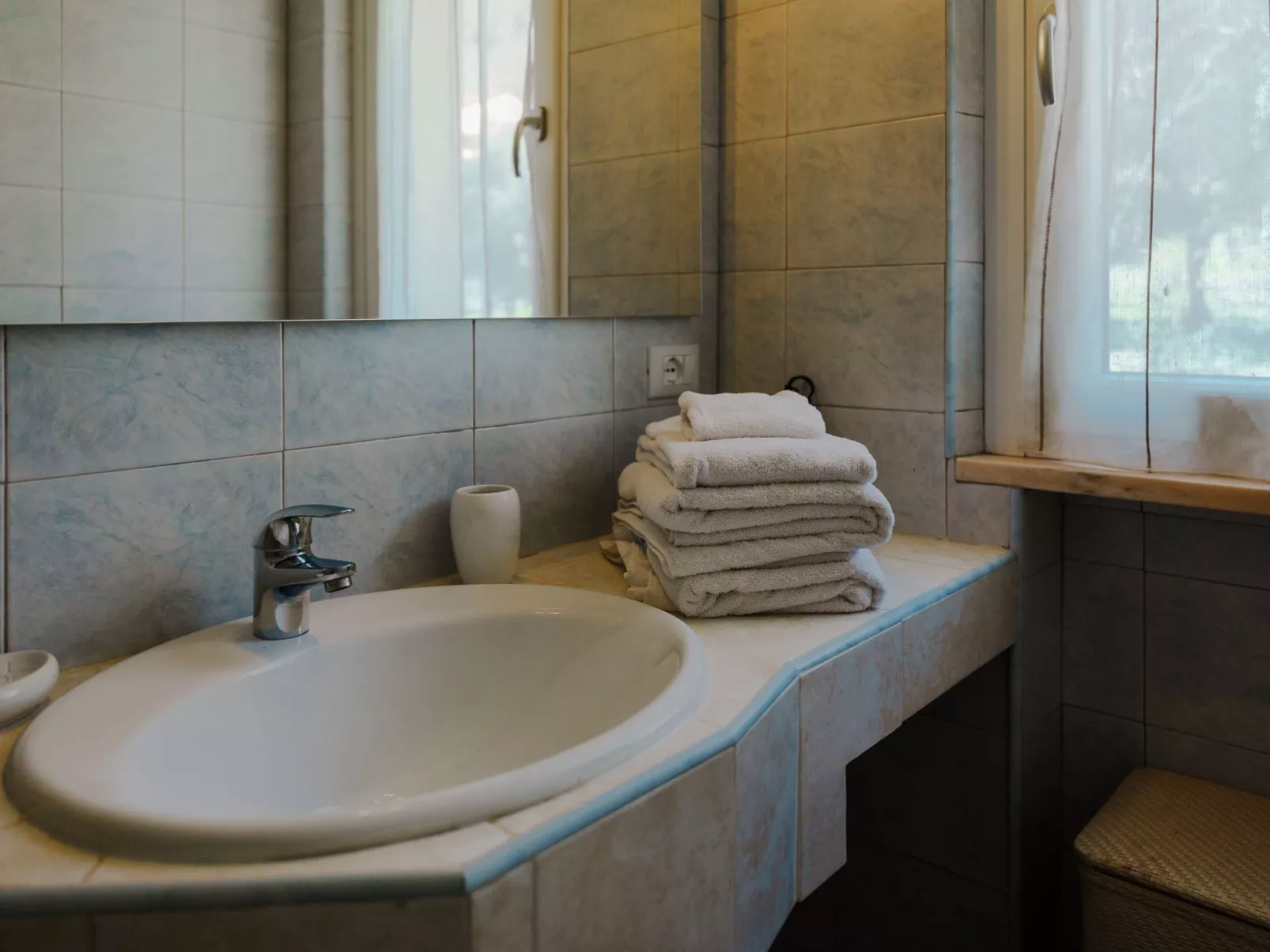 Villa zur alleinigen Nutzung mit 4 Wohnungen-Dedans