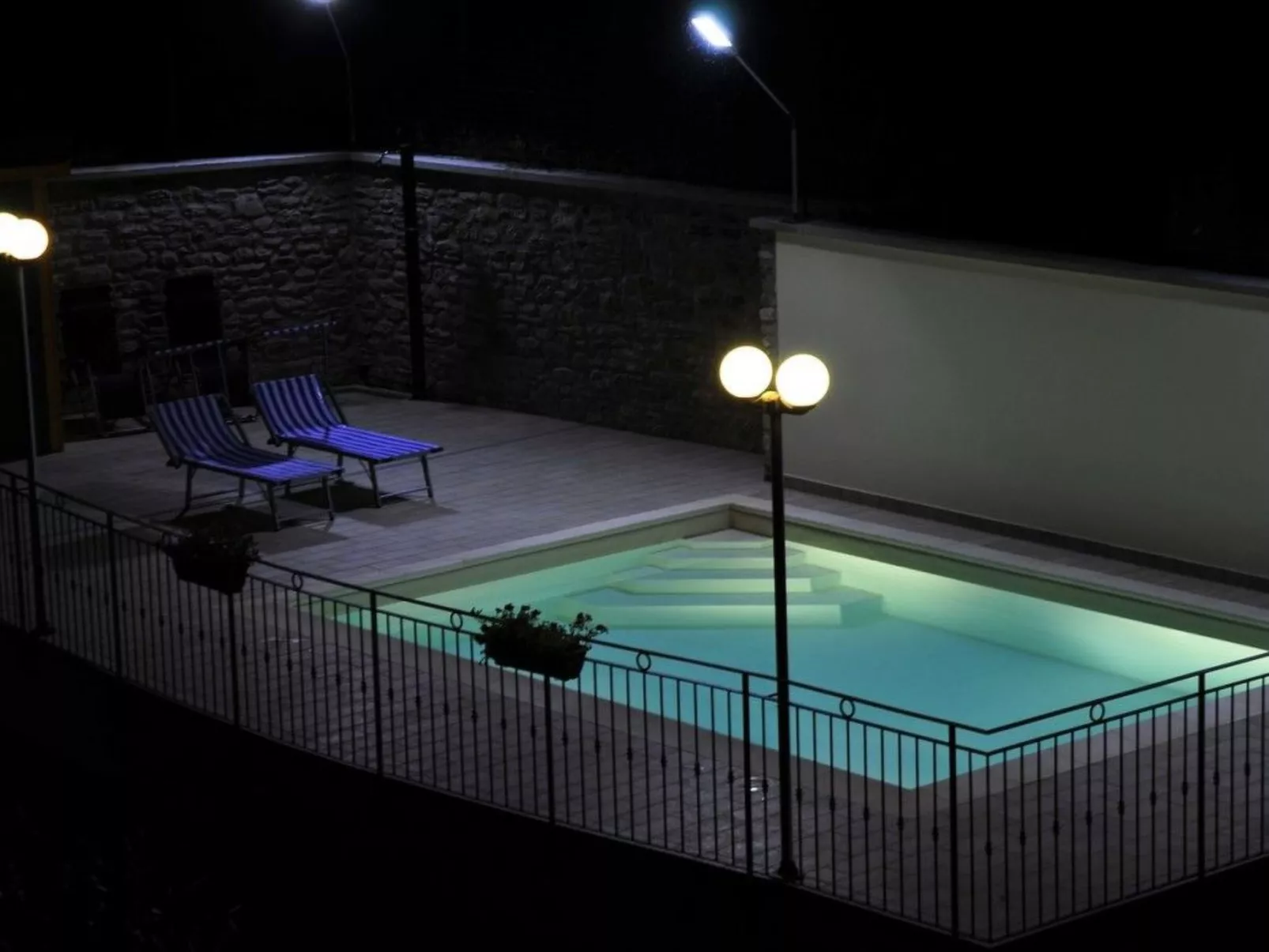 Villa in Borgomaro mit privatem Parkplatz-Draußen