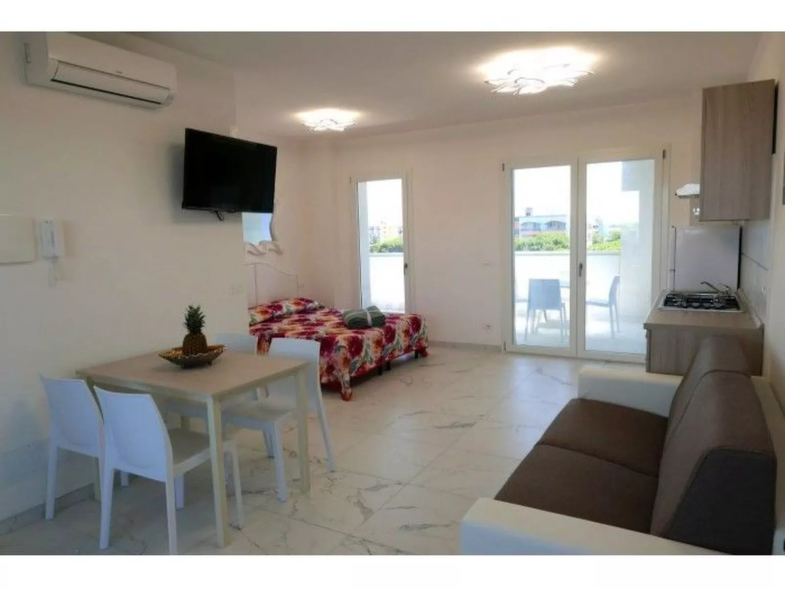 Ein-Zimmer-Wohnung Saturn 404-Drinnen