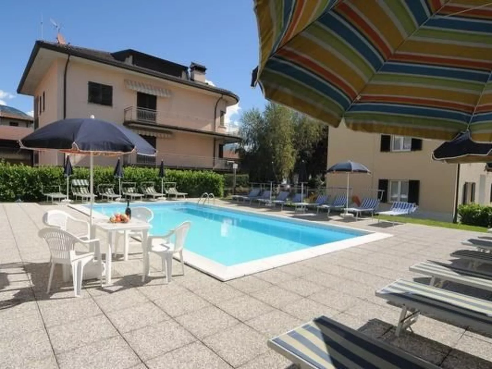 Wohnung in Domaso mit privatem Parkplatz-Outside