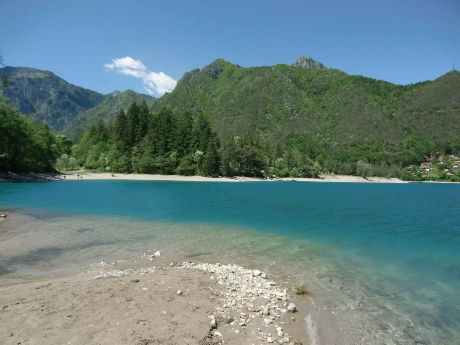 Sehr geräumige Wohnung inmitten der Natur-Dehors