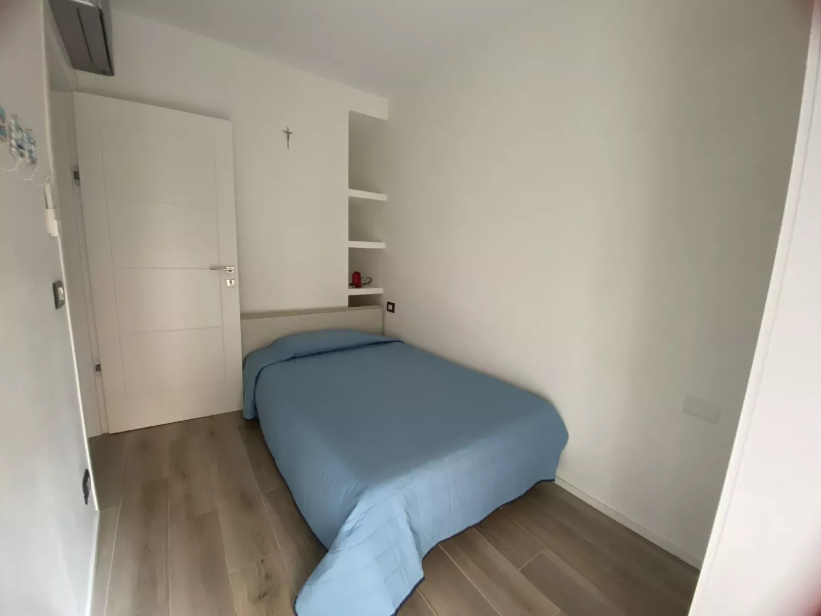 Vaze's Heart by Holiday World-Inside