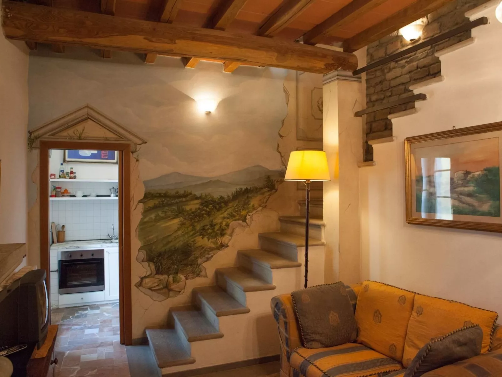 Villa Panzalla Kirche-Inside