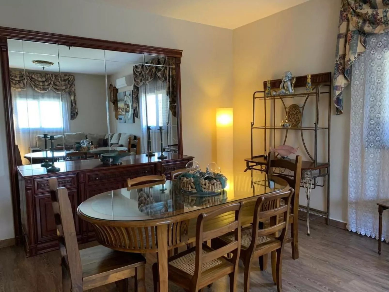 Geräumiges Haus mit exklusivem Schwimmbad und Solarium.-Dedans