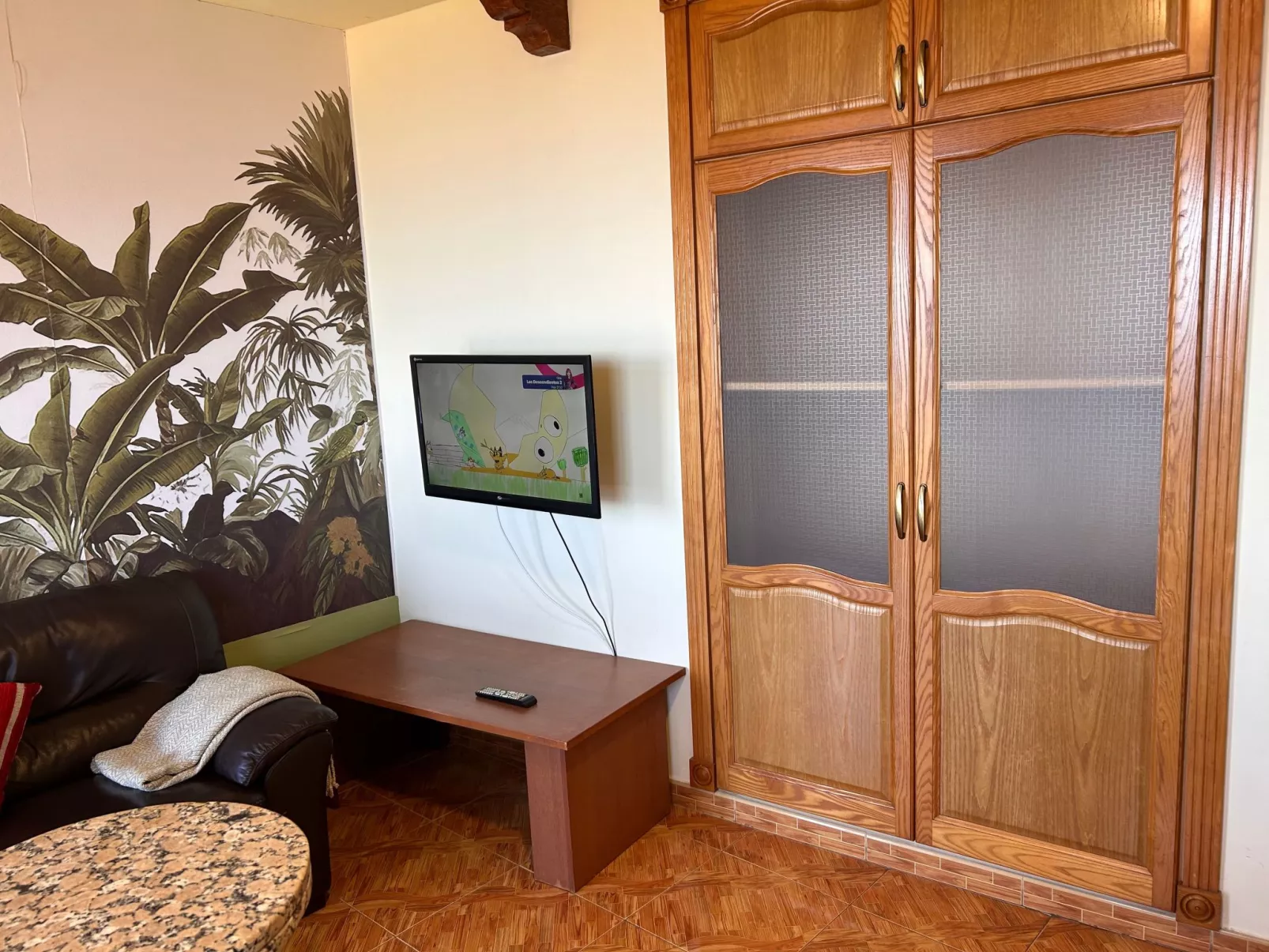 Apartment mit Balkon und Meerblick-Drinnen